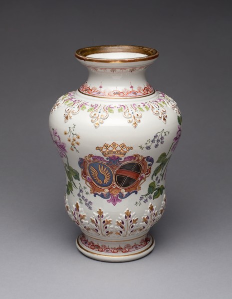 Vase, c. 1730, Du Paquier Porcelain Manufactory, Austrian, 1718-1744, Vienna, Hard-paste porcelain,