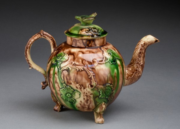 Teapot, 1760/70, Staffordshire, England, Staffordshire, Lead-glazed earthenware (creamware), 14.6 x