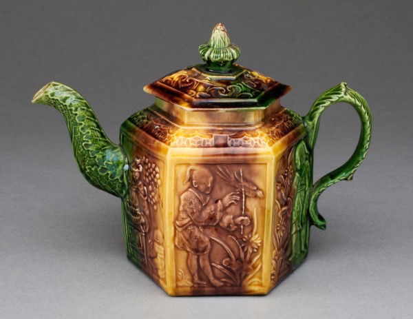Teapot, 1750/70, Staffordshire, England, Staffordshire, Lead-glazed earthenware (creamware), 13 x x
