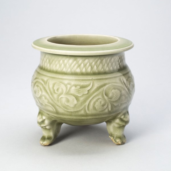 Tripod Incense Burner (Censer) with Peony-Leaf Scrolls, Netlike Petals, and Masklike Legs, Northern