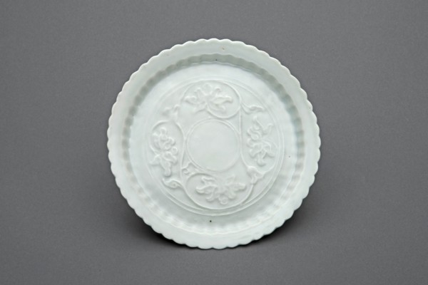 Lobed Dish with Lotus Scrolls, Yuan dynasty (1271–1368), first half of the 14th century, China,