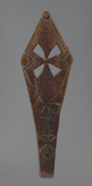 Hand cross fragment, Simple engraved decoration on the surface with four triangular cutouts