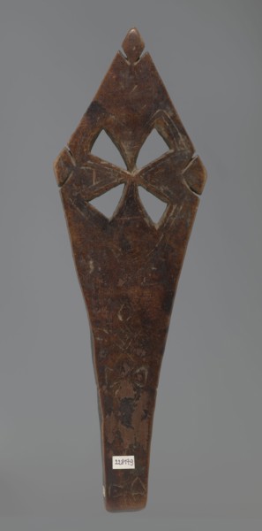 Hand cross fragment, Simple engraved decoration on the surface: four triangular cutouts arranged in