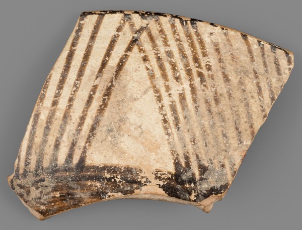 Fragment of a bowl, unknown Northern Mesopotamian workshop, painted pottery with geometric motifs,