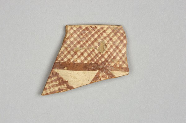 Fragment of a bowl, unknown Northern Mesopotamian workshop, painted pottery with geometric motifs,