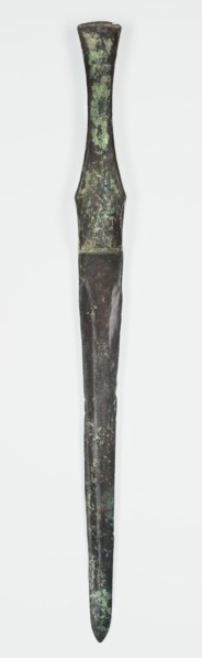 Short sword, unknown Luristan workshop. A short sword with a cast blade and a mushroom-shaped hilt