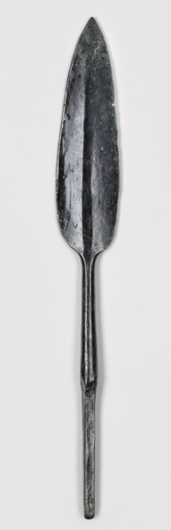 Javelin head, unknown Near Eastern workshop. Flat spearhead with a lanceolate leaf, with a poorly