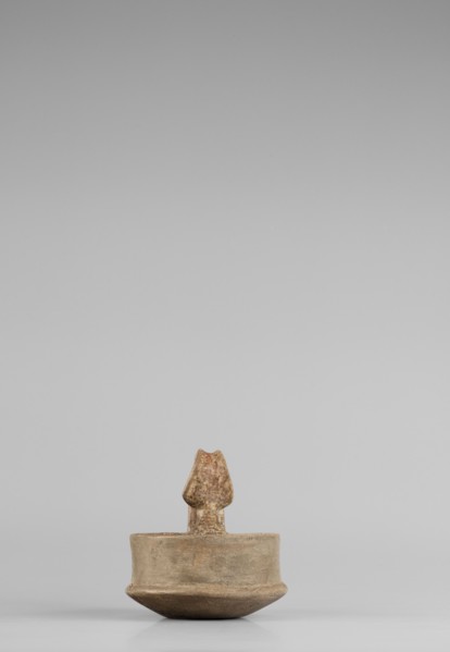 Miniature kyatos, A miniature kyatos with a flat bottom and a bowl with walls widening diagonally