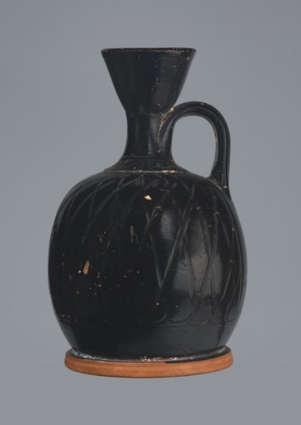 Ariballus lekythos, 4th century BC, Nola findspot, Campania origin, lekythos vessel, height 12.0