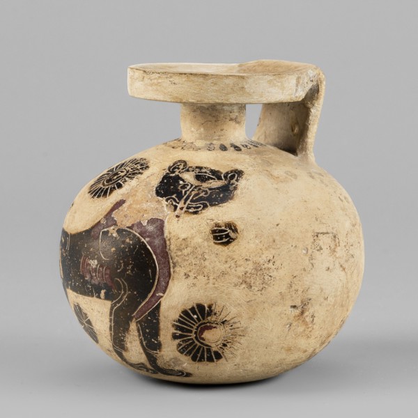 Aryballos with a depiction of a panther, Seated Panther Painter c. 620–590 BC. Spherical aryballos