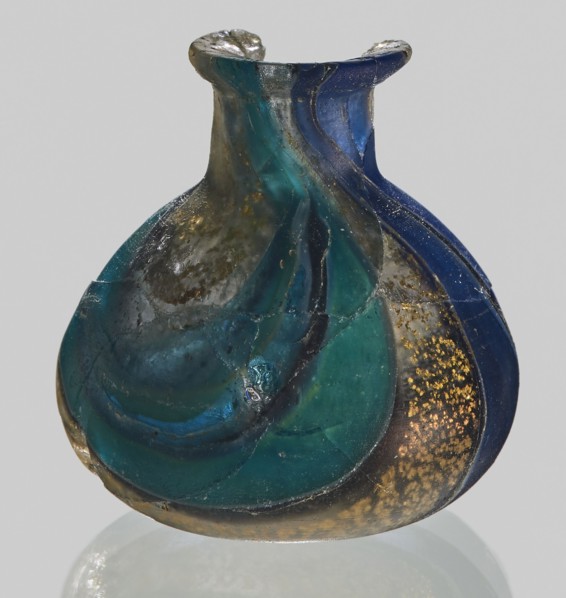 Unguentarium with carnation with a gold ribbon; with a bulging belly. 1st half of the 1st century