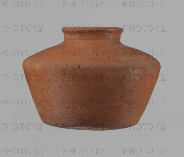 Vessel, Egyptian pottery vessel clay, c. 2686–c. 2181 BC, Old Kingdom, Edfu; height 11 cm, rim
