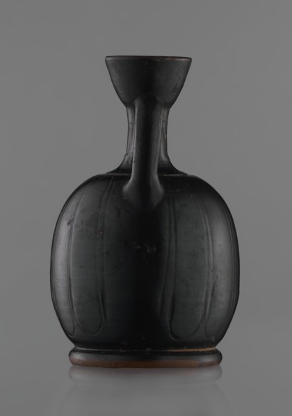 Black-finished aryballoi lekythos, Greek black-glazed pottery. Aryballoi lekythos coated with black