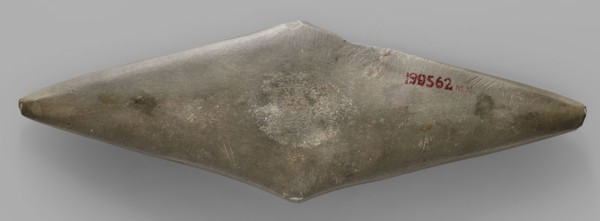 Rhomboid palette. Palette in the shape of an elongated rhombus; whetstone? Ceremonial/cosmetic