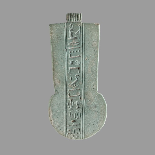 Amulet — weight of the menit necklace of the priest Achpet; menit weight with a central column of