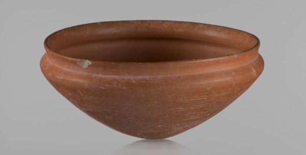Medum type bowl, Medum type bowl with carination under the rim. Rim diameter smaller than the