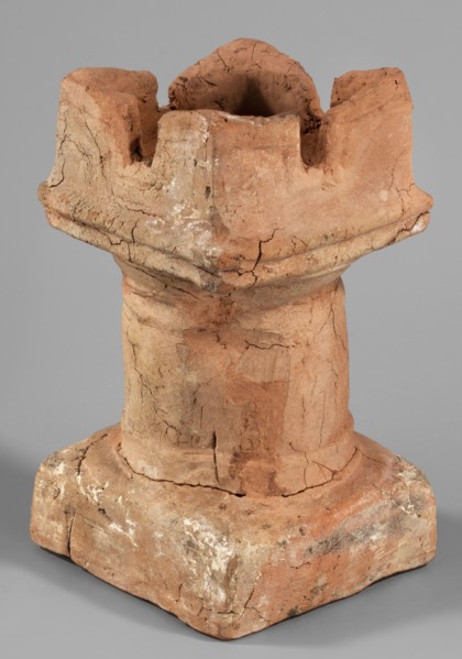 Horned altar serving as a censer, ceremonial vessel/altar with square base and cylindrical shaft,