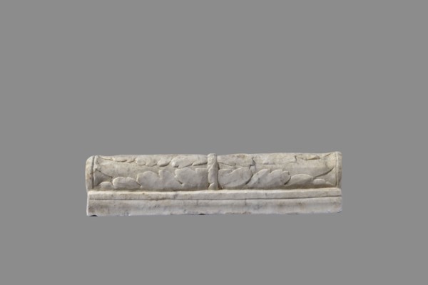 Urn with a depiction of swans, unknown Roman workshop. Urn with sepulchral funerary function,