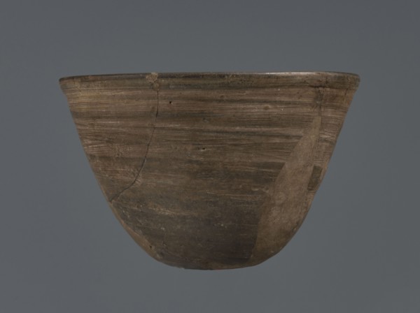 Bowl, unknown northern Mesopotamian workshop; metallic ware; viceless vessel; bowl; Early Jazira