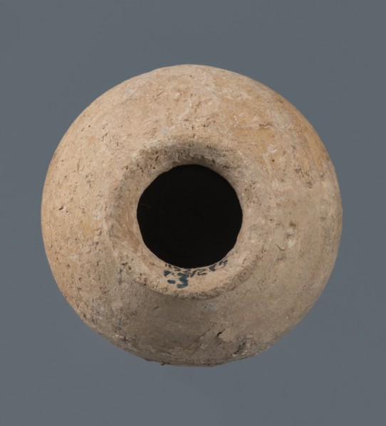 A globular vessel, likely from a Northern Mesopotamian workshop, Early Jazira III / Early Dynastic