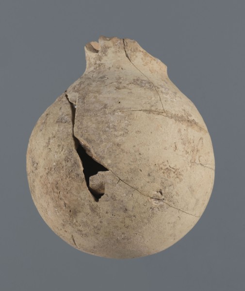 Globular vessel, unknown Northern Mesopotamian workshop Khaburu Basin, vice-free vessel from