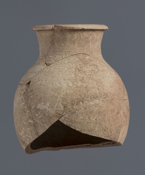 Fragment of a bottle upper 3/4, unknown Northern Mesopotamian workshop, Early Jazira III period ca.