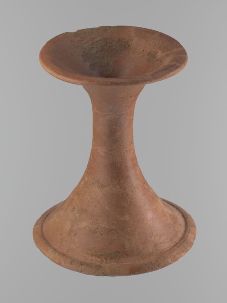 Vessel base, Funnel-shaped vessel base, narrowest at about 2/3 of the height. Both rims are oval in