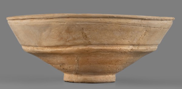 Bowl, unknown Middle Assyrian workshop; Middle Assyrian pottery; bowls on a ring-shaped foot; Near
