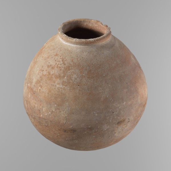 Vessel with an almost spherical belly, widest about 1/3 of the vessel's height. Sloping shoulders.