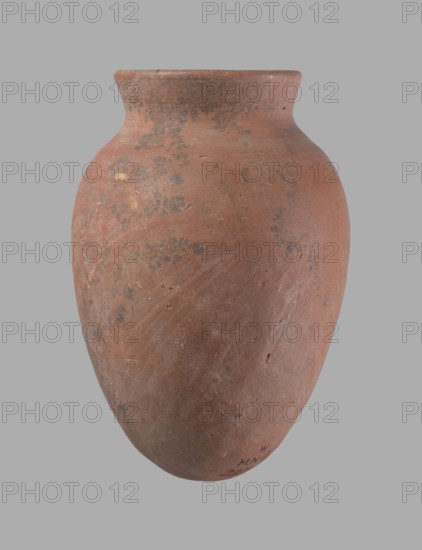 Vessel, Egyptian pottery clay vessel, c. 2686–c. 2181 BC Old Kingdom?, from Edfu; vessel, height 16