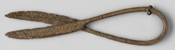 Scissors, unknown Roman workshop; maker/workshop unspecified; tailoring accessories. Scissors with