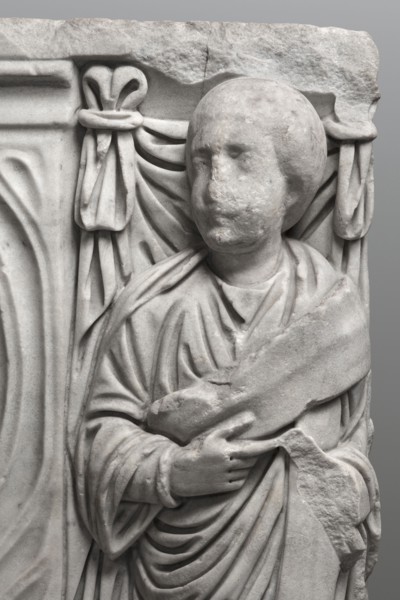 Sarcophagus with a depiction of a married couple and a shepherd, unknown Roman workshop. A large