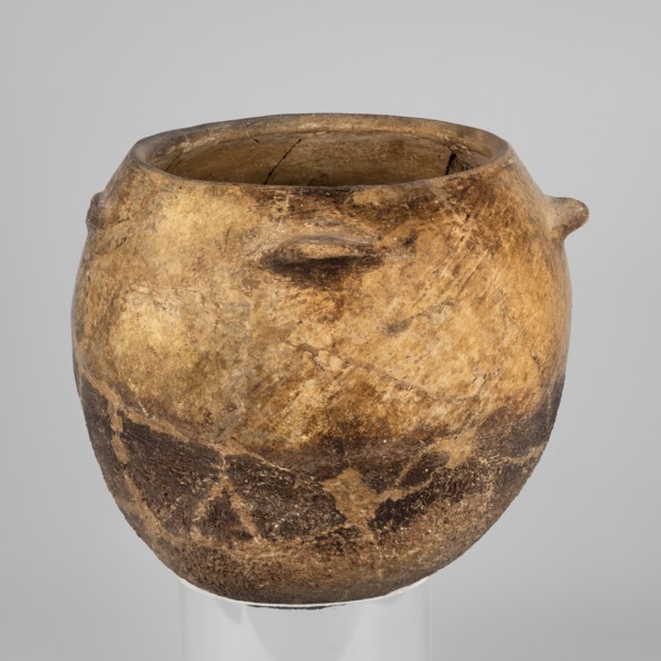 Kitchen pot, unknown northern Mesopotamian workshop; kitchen vessels. A kitchen pot with an