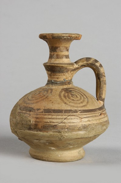 Jug, painted decoration: in the widest part of the body, on the neck and handle - horizontal lines