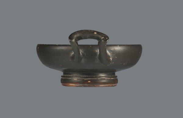 Black-finished goblet, 4th century BC, Campania; vessel goblet; height 5.0 cm, width 12.5 cm., A