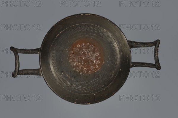 Black-finished goblet, 4th century BC, Campania; vessel goblet; height 5.0 cm, width 12.5 cm., A