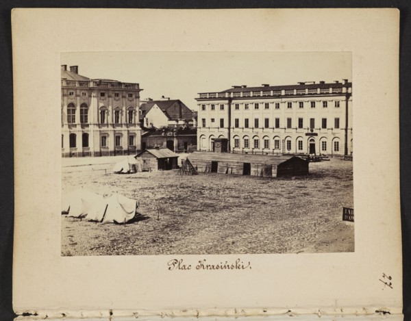 Warsaw. Krasinski Square View of the square with a fragment of the Krasinski Palace designed by