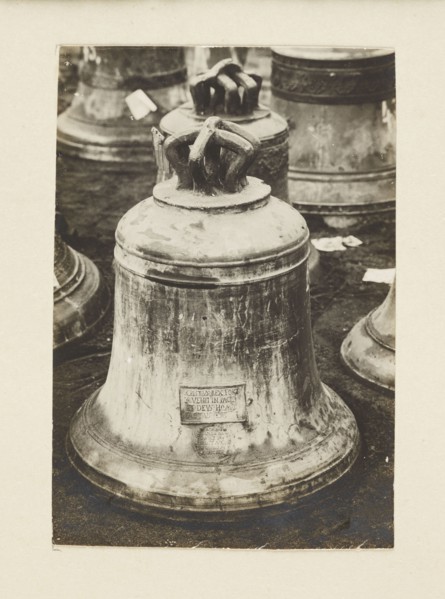 Bell from the church in Siemiechów Galicia from 1557, requisitioned in 1917/1918, unknown