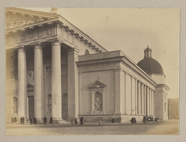 Vilnius. Cathedral Portal; photograph in the album Vilnius Temples, volume 1; Bulhak, Jan