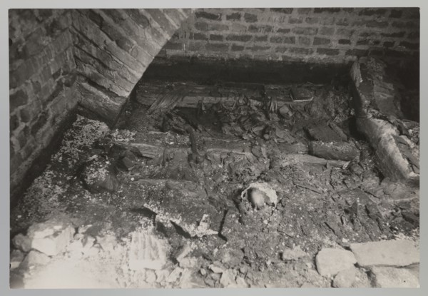 Vilnius. Cathedral — interior of the royal crypt. Photograph from nature, 1931. Depicts crypts and