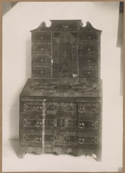 Secretary with setting from the mid-18th century — general view; maker: Józef Kosciesza Jaworski fl