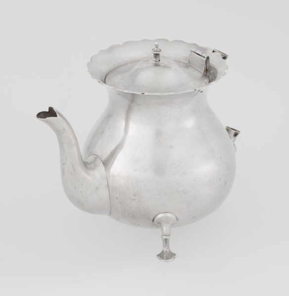 Teapot by Stokes & Ireland Ltd Birmingham; goldsmiths; fl. 1872–1925. Pear-shaped teapot supported