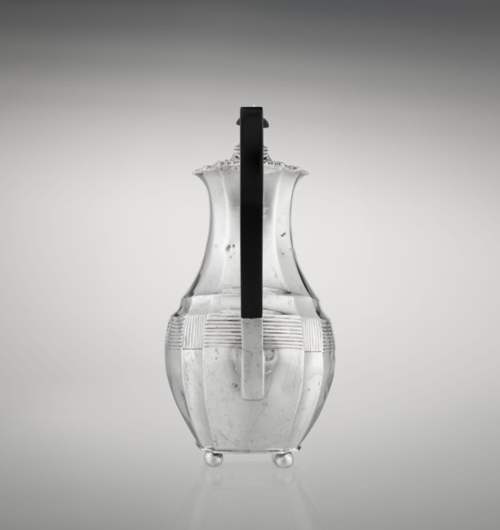 Coffee pot by Harris, CS & Sons London; goldsmiths' firm, fl. 1817–1933 and Charles Stuart Harris