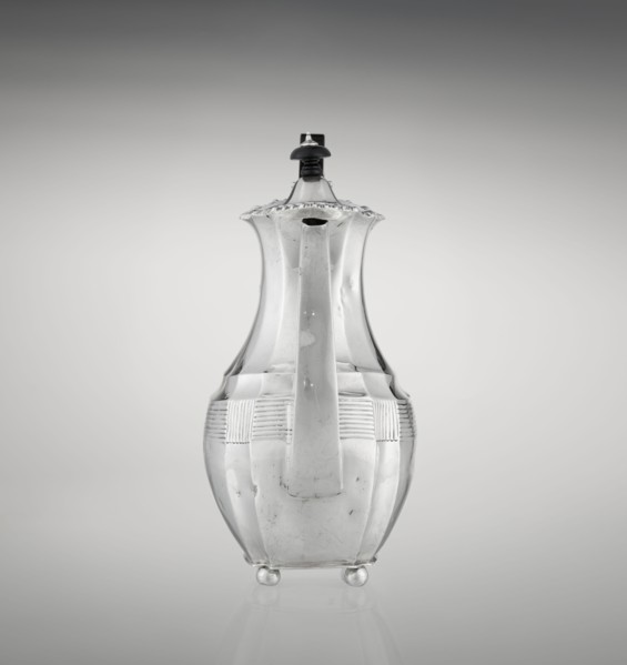 Coffee pot by Harris, CS & Sons London; goldsmiths' firm, fl. 1817–1933 and Charles Stuart Harris