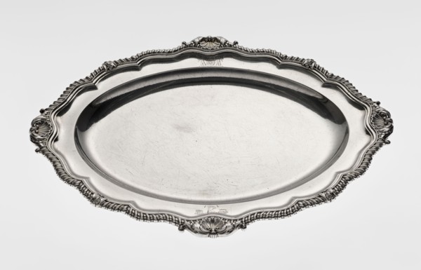 Oval platter by Benjamin & James Smith fl. 1809–1812, maker's mark; Georgian/George III style;