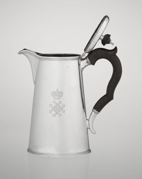 Conical coffee pot with hinged lid, slightly arched and flattened at the top, topped with a wooden