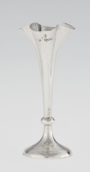Chalice-shaped vase, Woodward, Horace & Co Ltd Birmingham, London; fl. ca. 1851–1919 maker, scrap -