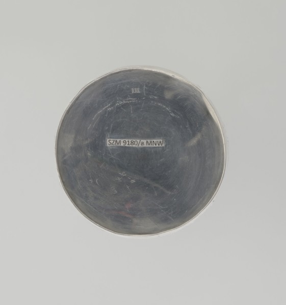 Toilet box, Comyns & Sons London; goldsmith's firm; fl. 1859–1953. Cylindrical toilet box decorated