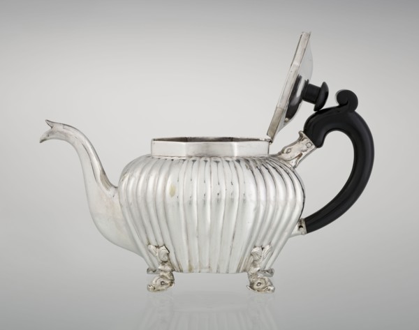 Teapot, maker Thomas II fl. 1798–1809?, goldsmith. Teapot supported on four legs in the form of
