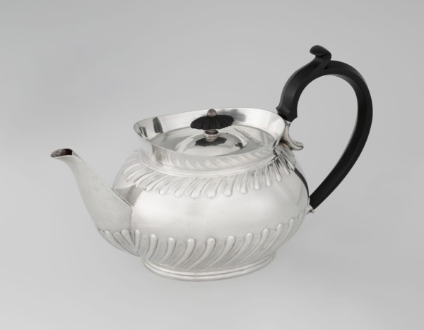 Teapot by Goldsmiths & Silversmiths Co Ltd London; makers William Gibson & John Langman goldsmiths.